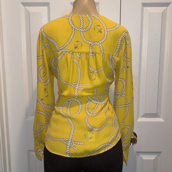 CAbi #5707 Mia Reef Knot Sunny Ropes Yellow
Slim Long Sleeve Blouse - Picture 6 of 6